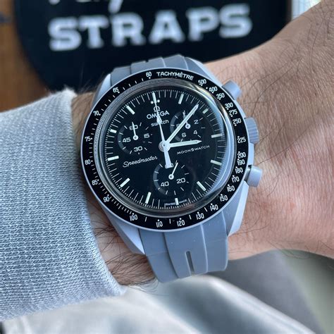 omega speedmaster moonwatch aftermarket strap|omega speedmaster lug width.